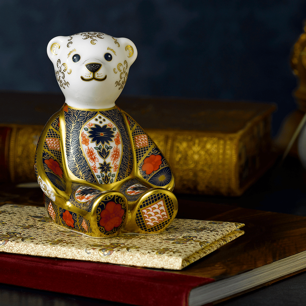 Old Imari Solid Gold Band Bear Product Image