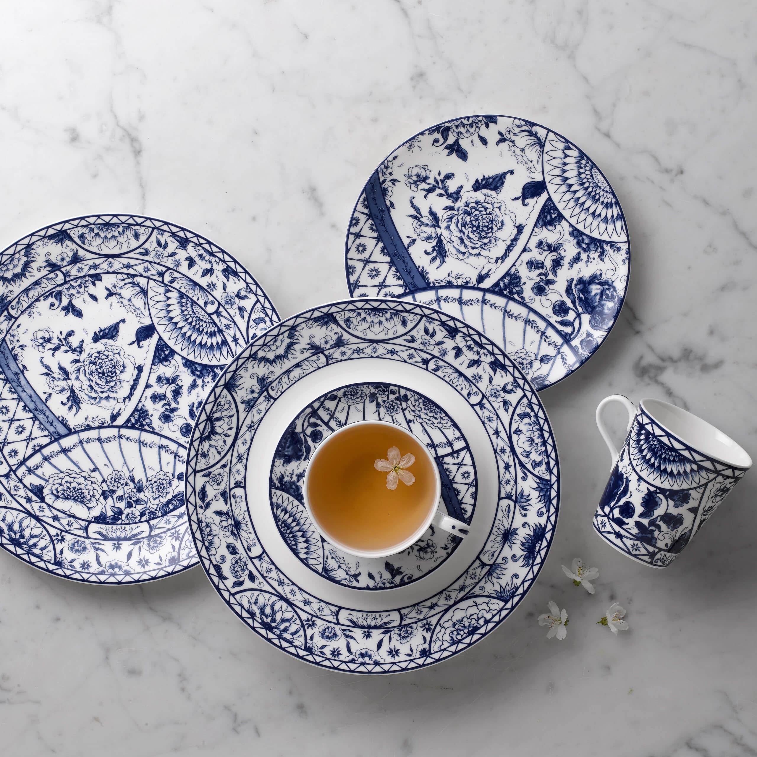 Victorias Garden Blue Dinner Set