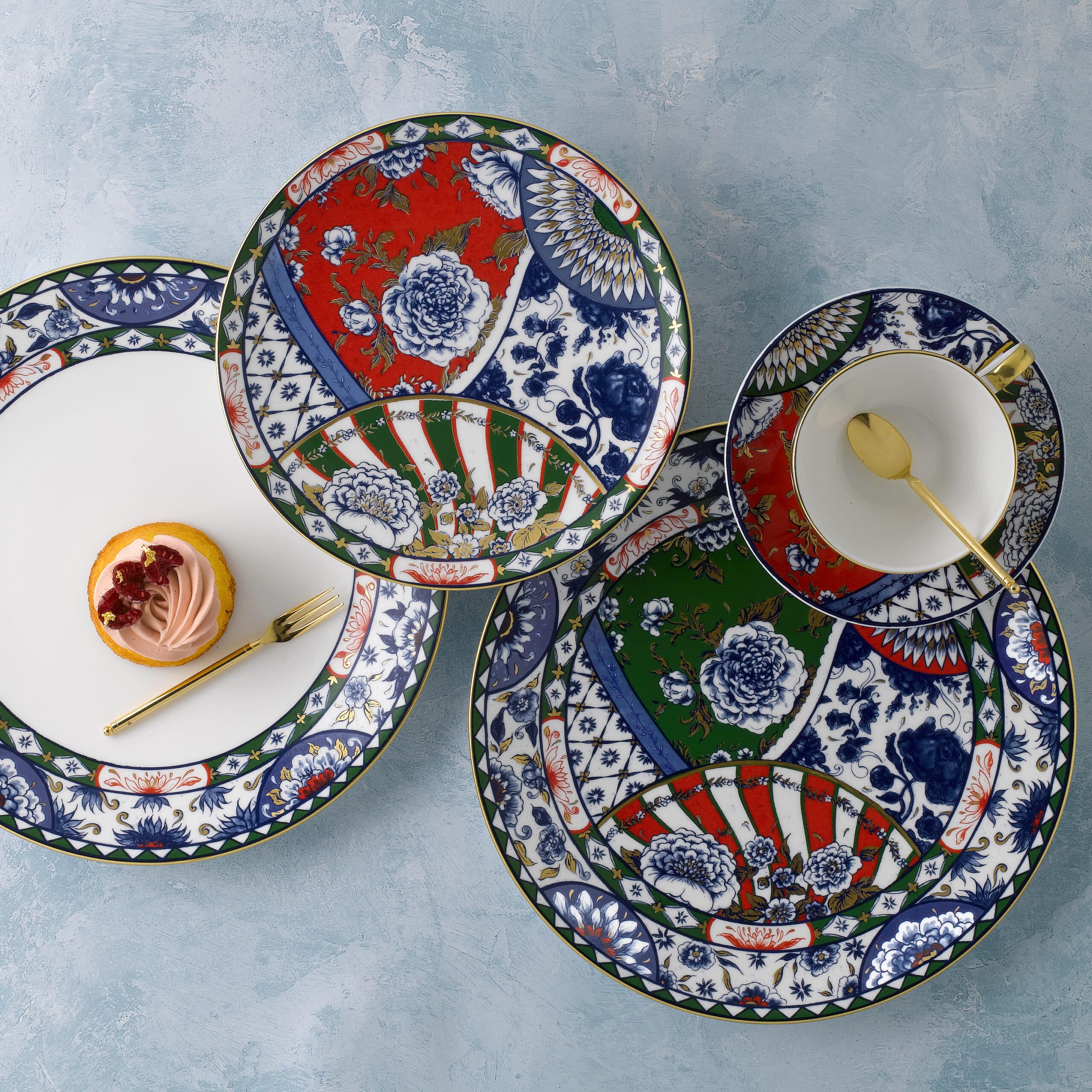 Victorias Garden Blue, Green & Red Dinner Set
