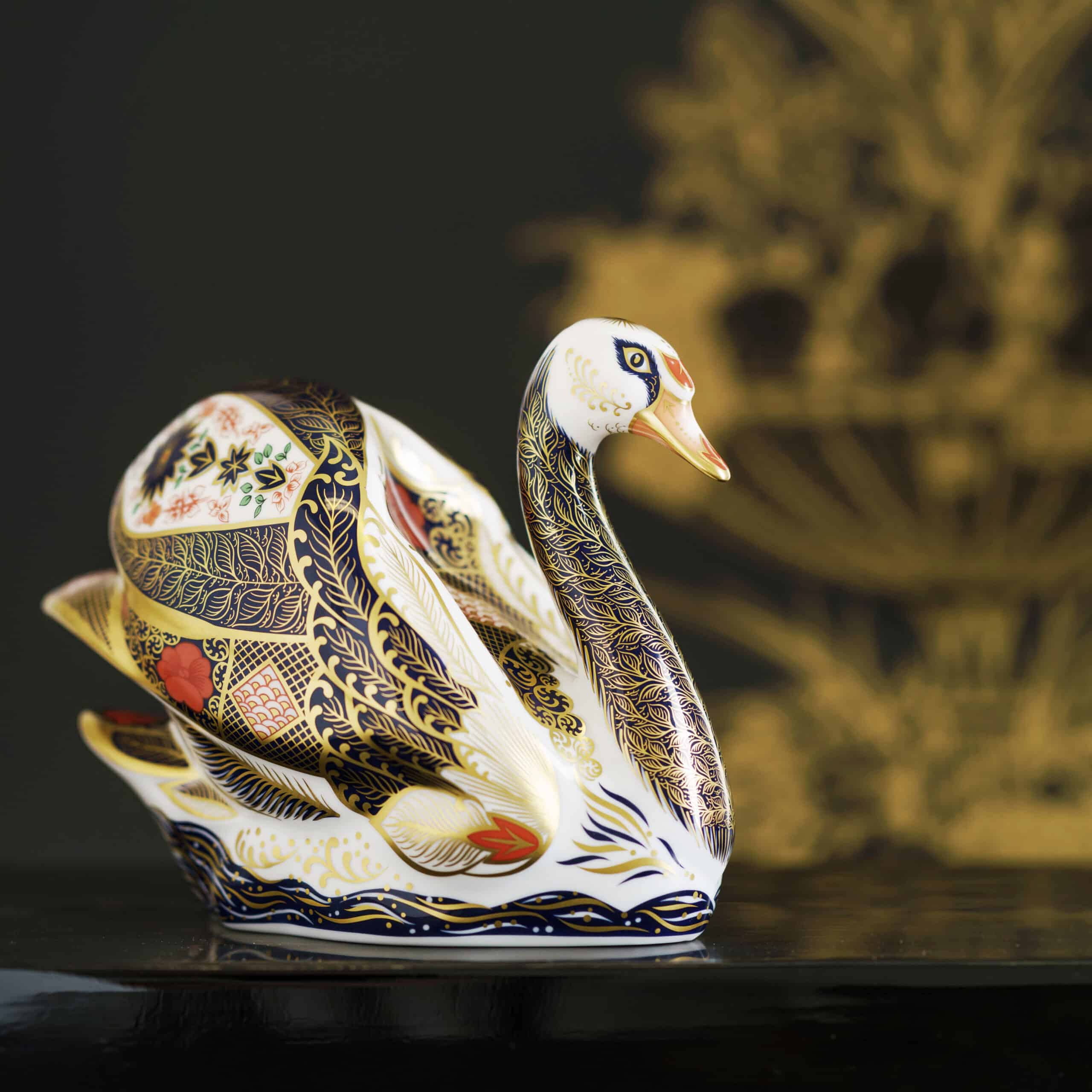 Old Imari Solid Gold Band Swan Product Image